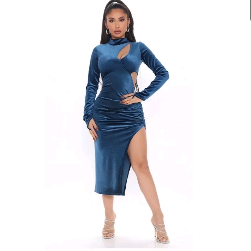 Fashion Nova velvet skies Midi Dresses Color blue